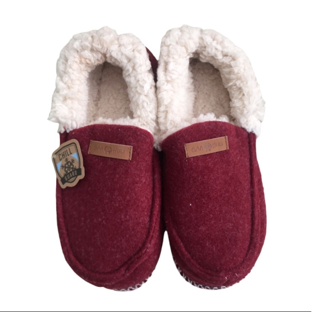 NWT Chill Guard Faux Fur House Shoes. Size 9-10